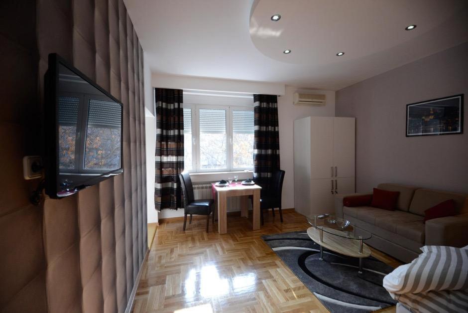 Apartament Politika Belgrad Zewnętrze zdjęcie